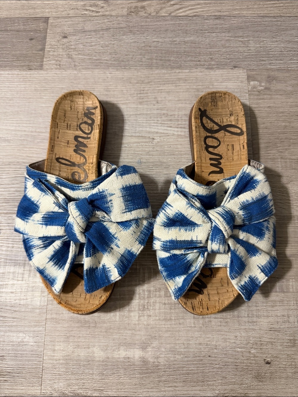 Women’s Sam Edelman bow sandals 💙